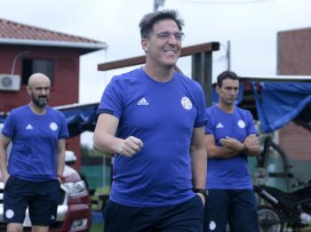 Eduardo Berizzo está en Paraguay
