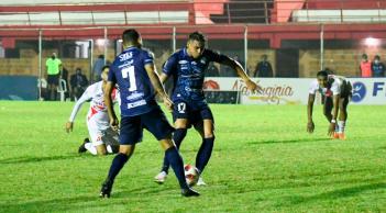 Guaireña FC vence en los Jardines