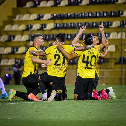 Guaraní gana y se mete en zona de playoffs