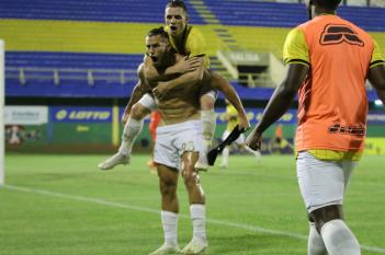 Guaraní supera a Libertad y se mete en Semifinales