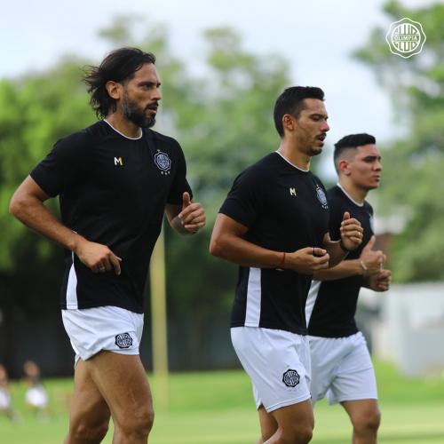 Olimpia prepara su debut en el Apertura