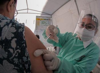 Adquisición de vacunas rusas se ve como un hecho casi seguro