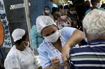 Ante variante Delta, Brasil se prepara y aplicará tercera dosis de la vacuna anti-covid