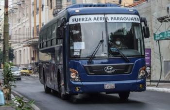A falta de colectivos, buses de las FF.AA saldrán nuevamente a las calles
