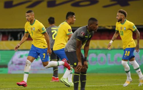 Brasil continúa su paso perfecto