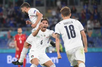 Italia debuta con goleada ante Turquía