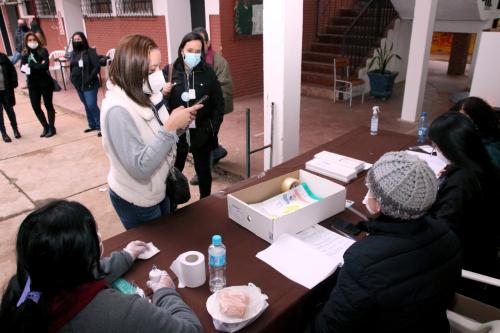 Buzarquis reconoce triunfo de Efraín y pide llamar a la unidad