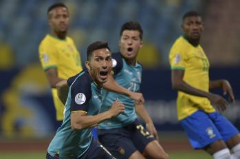 Ecuador empata ante Brasil y clasifica