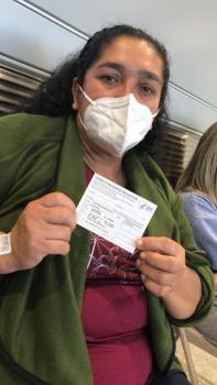 Familiares de Laidy Luna reciben vacuna anti-covid al llegar a Miami