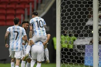 Los penales instalan a Argentina en la final