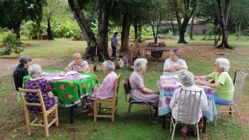 Salud recomienda no abandonar a adultos mayores en hogares