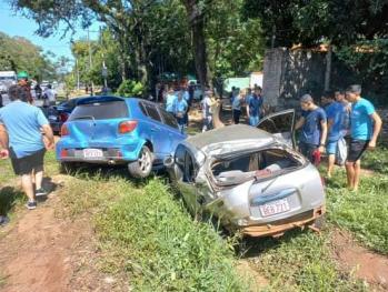 Ypacaraí: Destrozos y lesiones fue el resultado de un accidente de tránsito