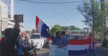 4 Mojones: Conductores protestan contra suba de combustibles