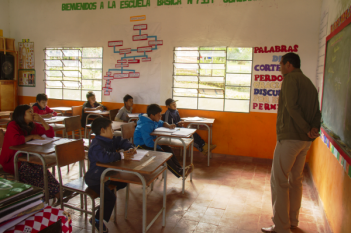 Más de 600 escuelas rurales implementarán programa de inglés